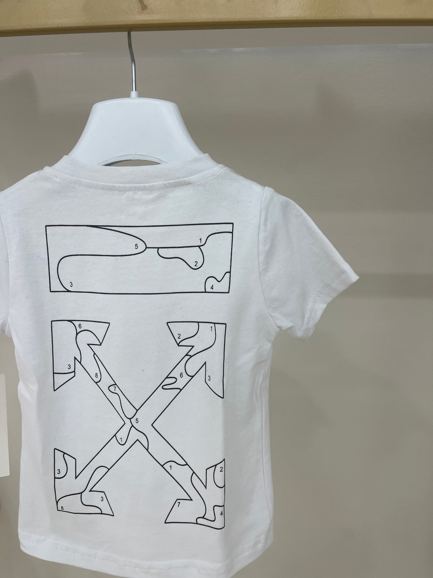 T Shirt off