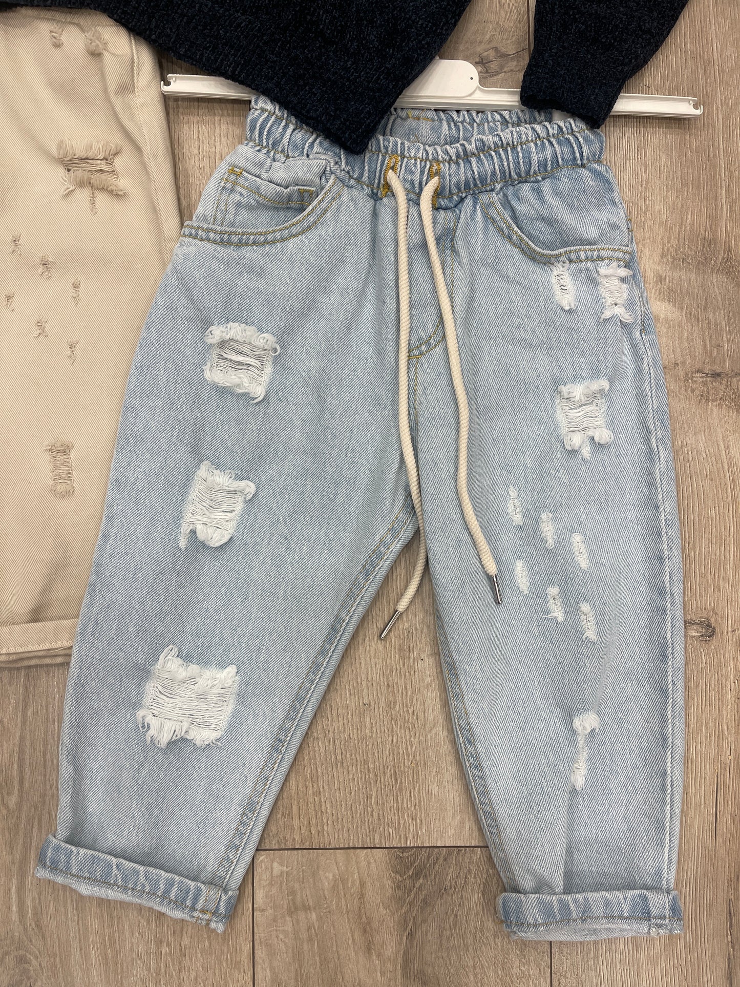 Jeans strappi