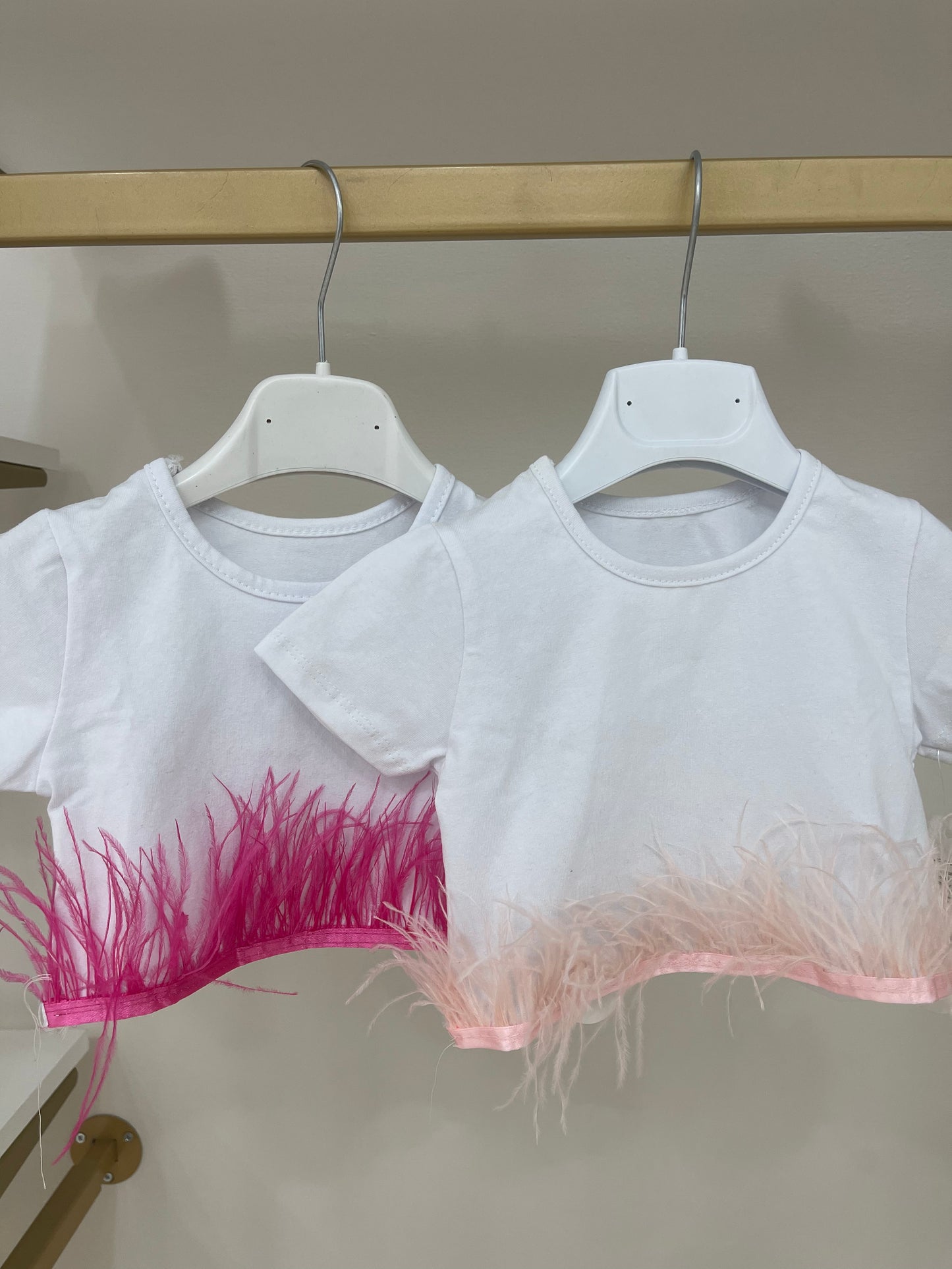 T-shirt piume